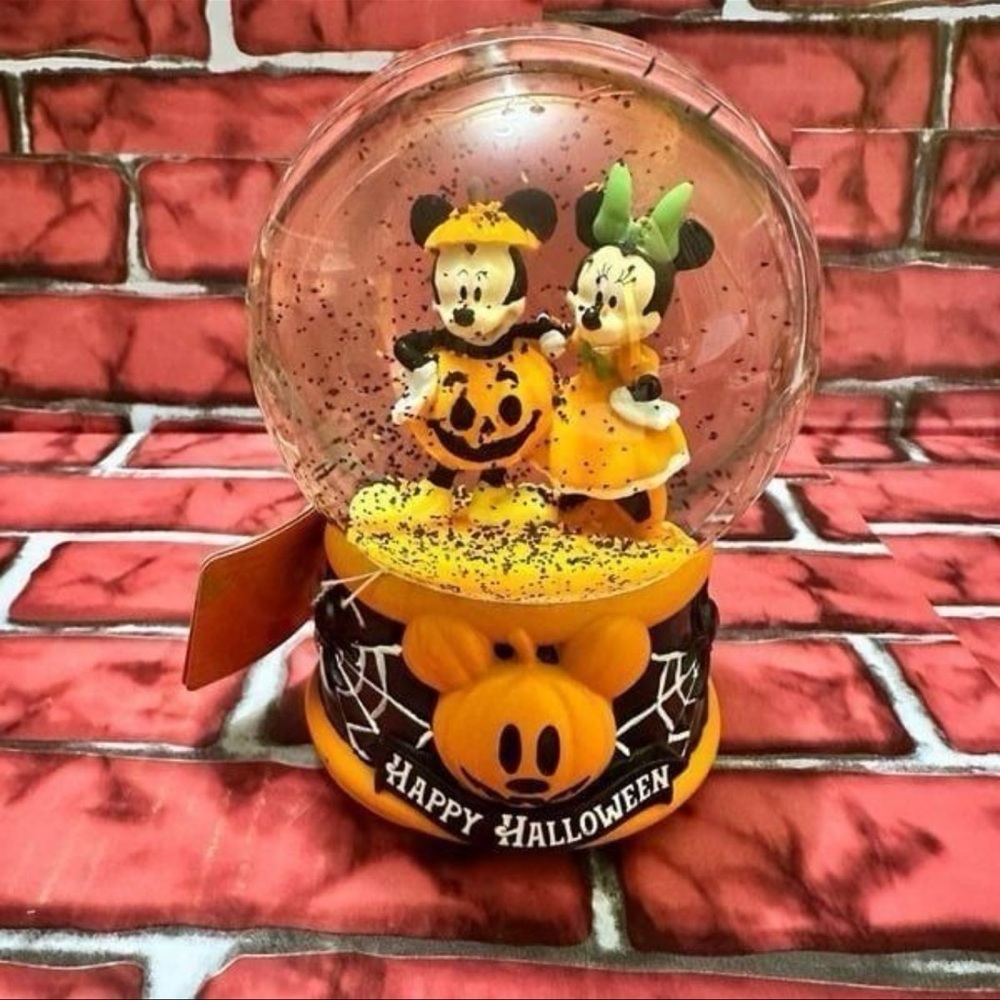 Disney Mickey & Minnie Happy Halloween Snow Globe